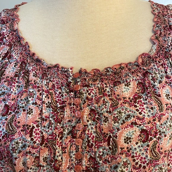 Faded Glory brand casual print top. Size XL (16-18). Pink/white/ purple. - Picture 3 of 6